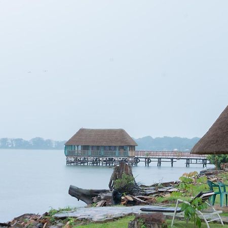 Mirembe Resort Beach Hotel Ssese Kalangala 外观 照片