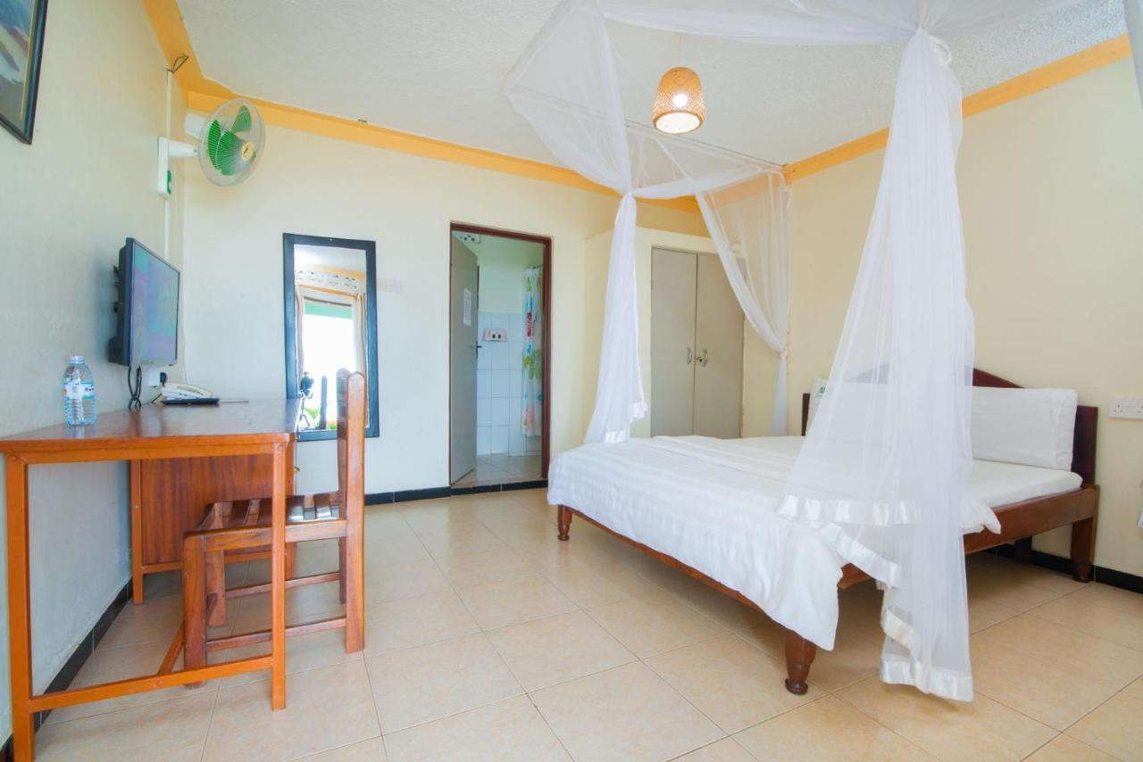 Mirembe Resort Beach Hotel Ssese Kalangala 外观 照片
